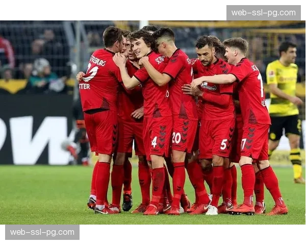 弗赖堡公布对阵美因茨大名单，重点考察新援边锋的纵深突破能力