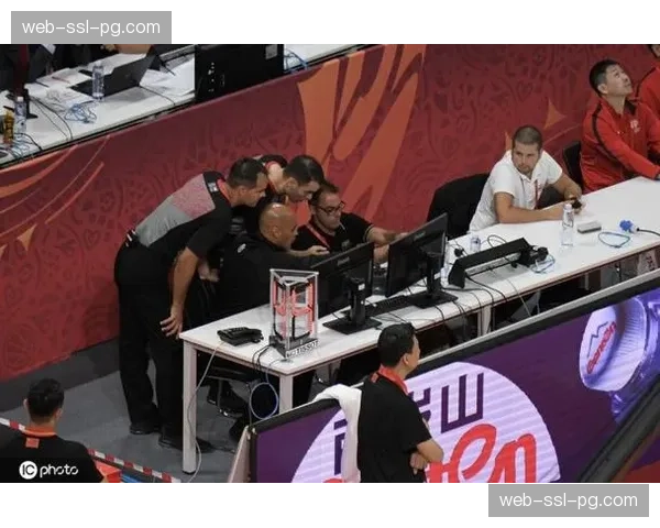 联盟与裁判工会达成新协议，将引入更频繁的赛后战术吹罚复盘